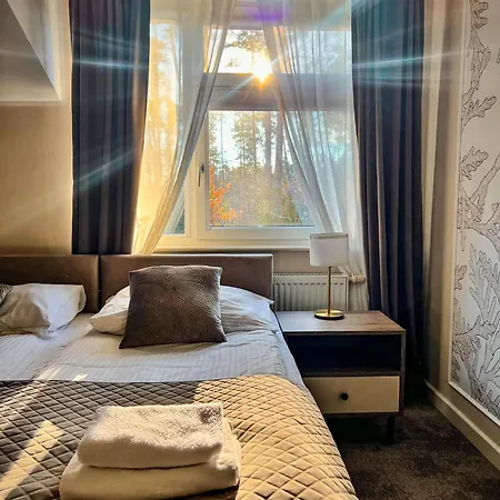 Lesne Ustronie 住宿加早餐酒店 Lubiszewo