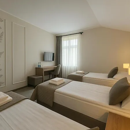 Bed & Breakfast Lesne Ustronie 2*
