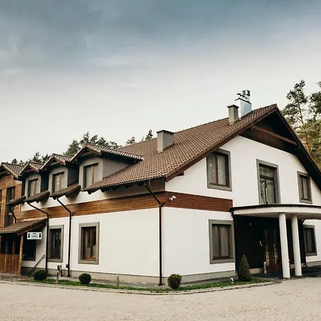 Leśne Ustronie Nocleg ze śniadaniem 2*